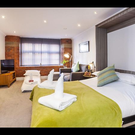 58 Cocoa Suites York Exteriör bild